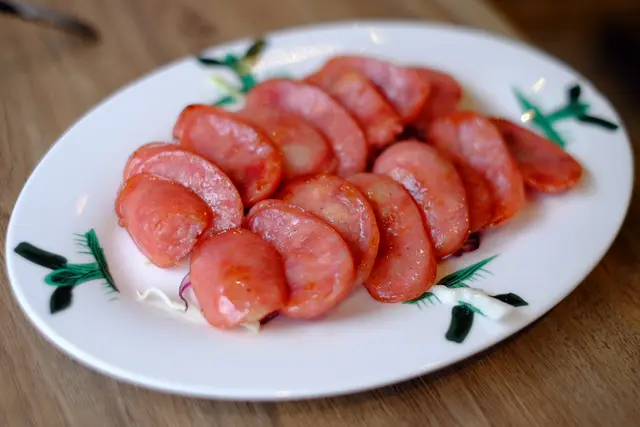 食落香香甜甜,唔算太油身,我個人覺得油份控制係得宜既,而香腸既皮亦有帶香脆感,好好味。