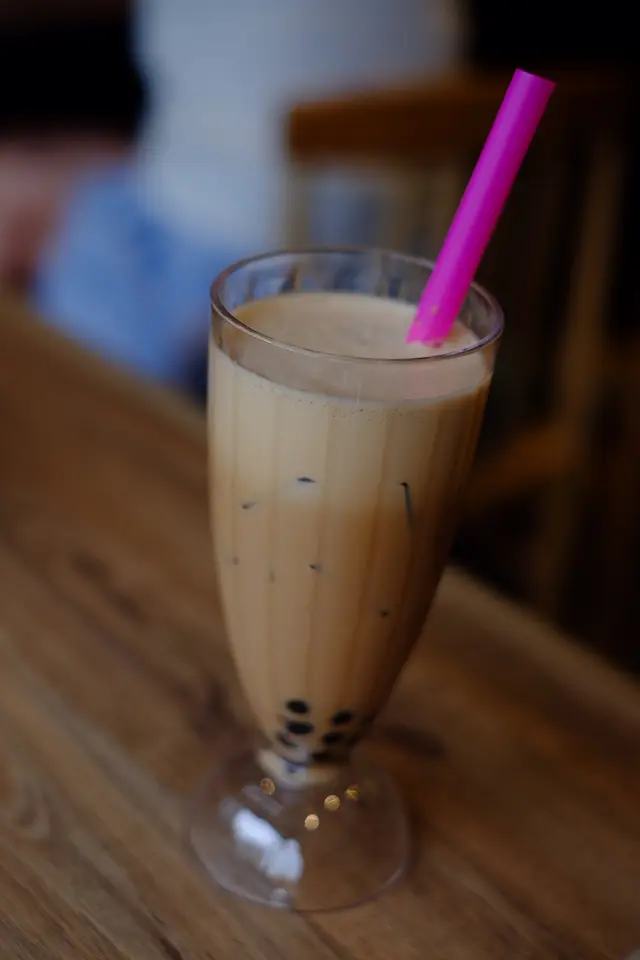 茶底好夠濃,冰亦都落得唔多,唔會過於稀釋那份茶香,粉圓有Q彈口感,但個人覺得佢既質地硬佐少少,如果煮得淋身一點,會更好一點。