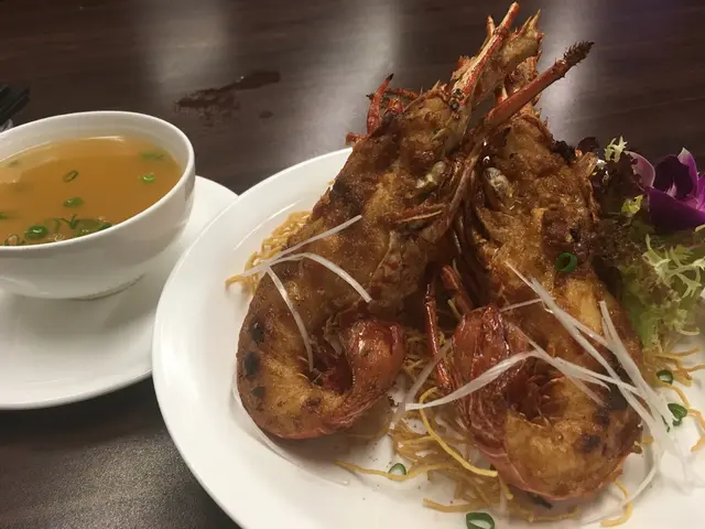 好彈牙的龍蝦、麵又香脆