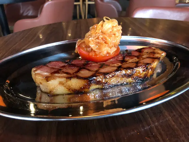 炭燒厚切蘋果木煙豬腩