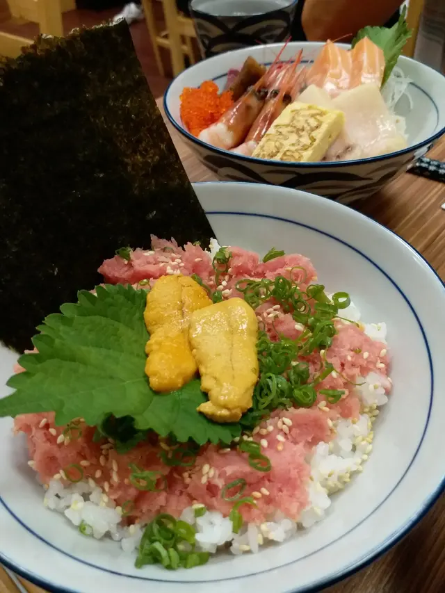 香葱吞拿魚鮪海膽丼