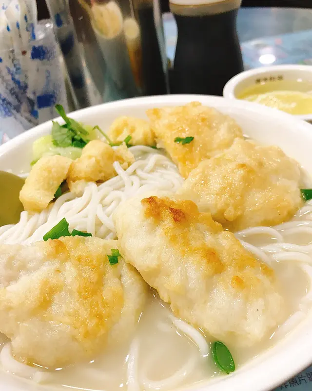 墨魚餅厚身但也，鮮味十足，而且非常足料