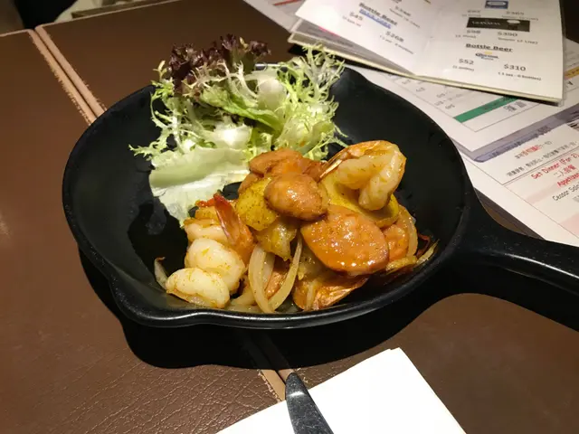 意式辣肉腸配大蝦