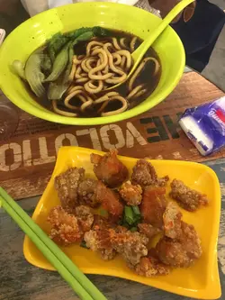 盐酥鸡配乌冬