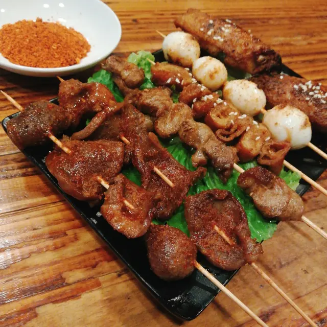 雞腎x2、羊肉串、銷魂肥腸、鵪鶉蛋、雞翼