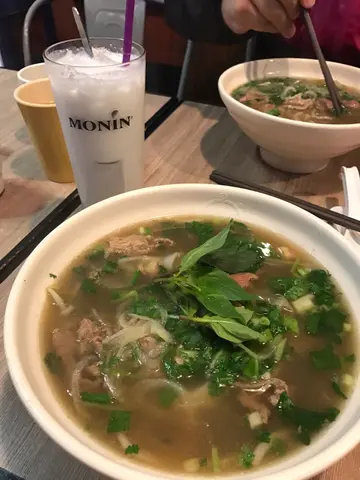 生牛肉汤河