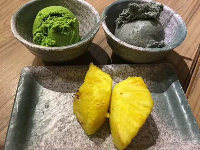 綠茶雪糕、芝麻雪糕、燒菠蘿