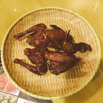 脆皮乳鴿