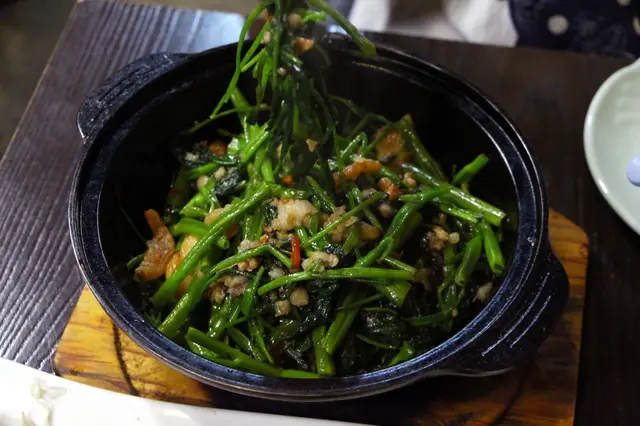 蝦乾生啫通菜煲