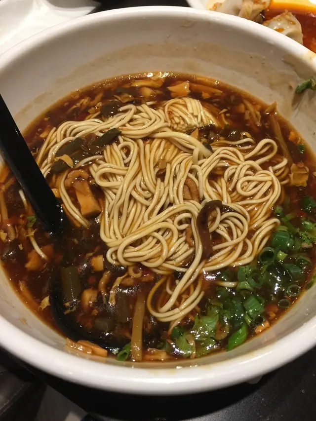 酸辣湯麵