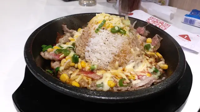 蔥燒牛肉鐵板飯