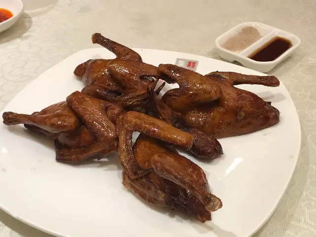 紅燒皇子乳鴿二隻