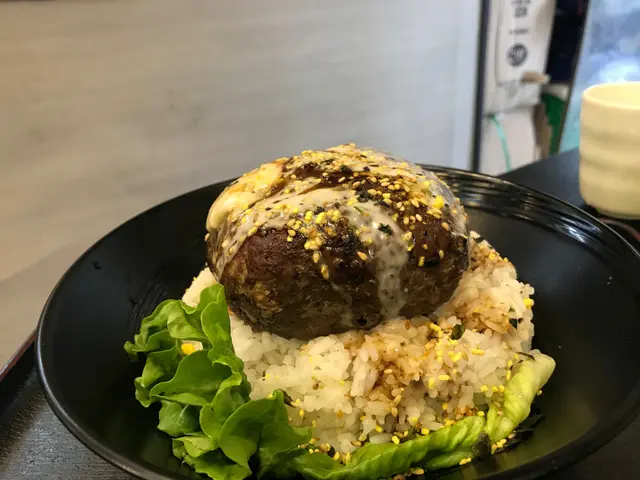 芝士漢堡排飯