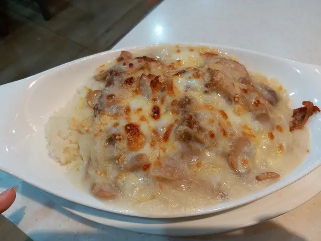 白汁雞皇焗飯