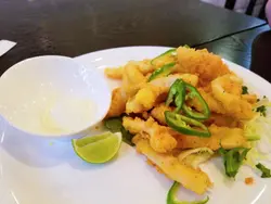 炸魷魚配青檸蛋黃醬