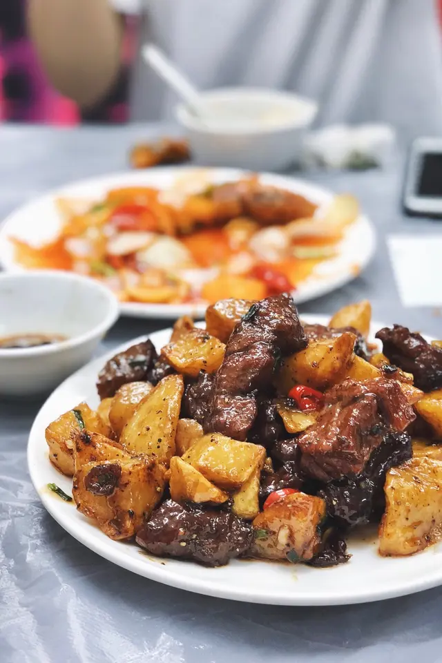 黑椒薯仔牛柳粒