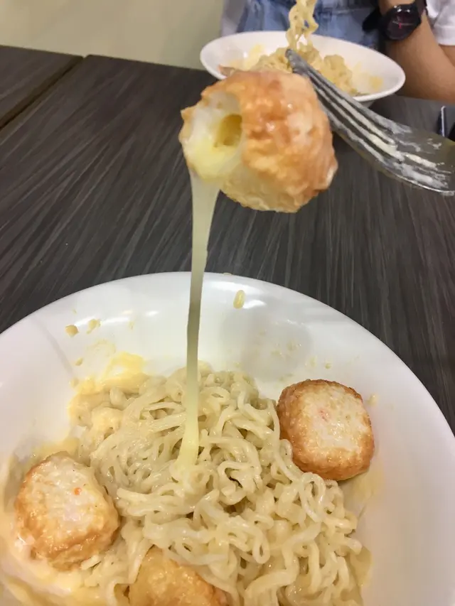 芝心丸芝士撈公仔麵