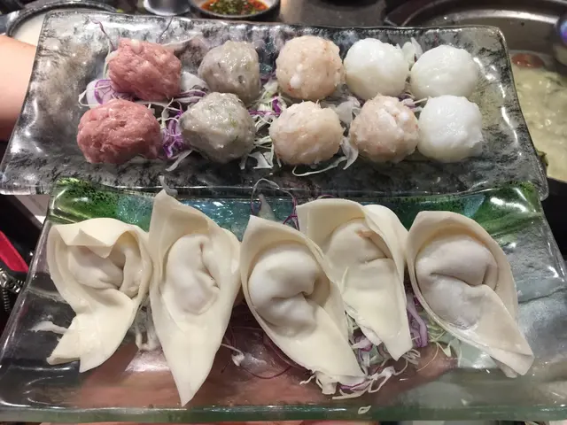 手打四寶丸/鮮蝦大雲吞