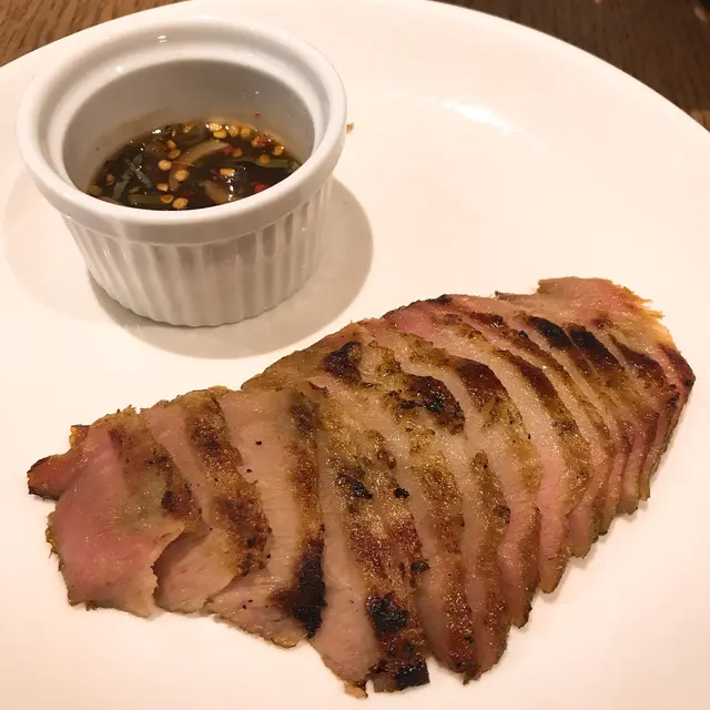 燒豬頸肉