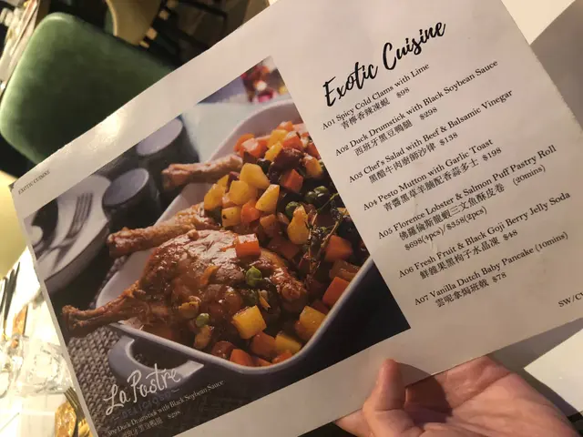 可惜Seafood Paella = 2人份量
想試其他菜,要等下次lu...