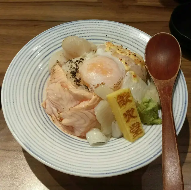 火炙四色丼