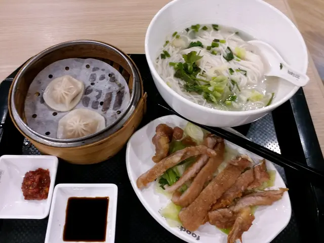 飽肚 