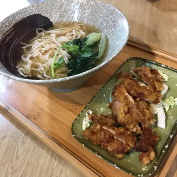 士林雞扒麵清雞湯