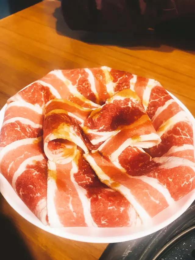 份量都幾多,燒肉送飯一流