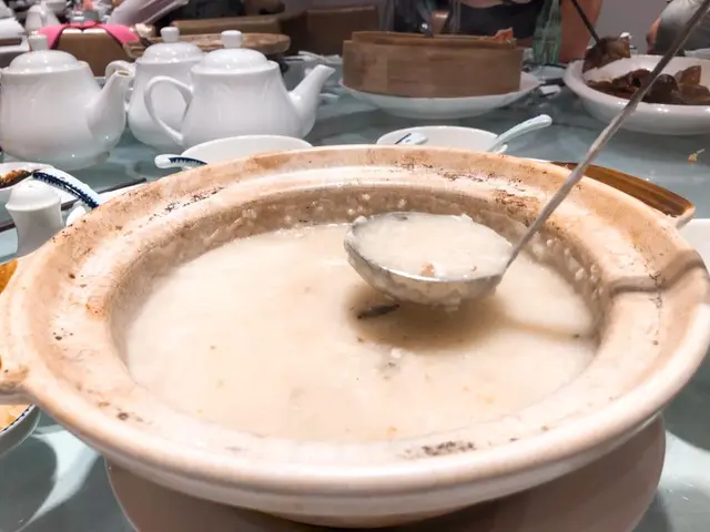 個粥好棉,食落去魚味甜,一 d都唔腥。但拆肉太小肉(個價都平d),下次會叫原條,可以多d肉食.
