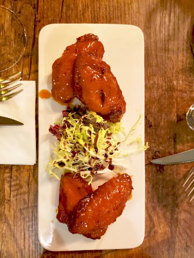 皮做得好脆，肉質都好滑！不過略厭比較辣左d(本身我都食辣)如果少dd辣就更加好，因為個味道蓋過左其他食物