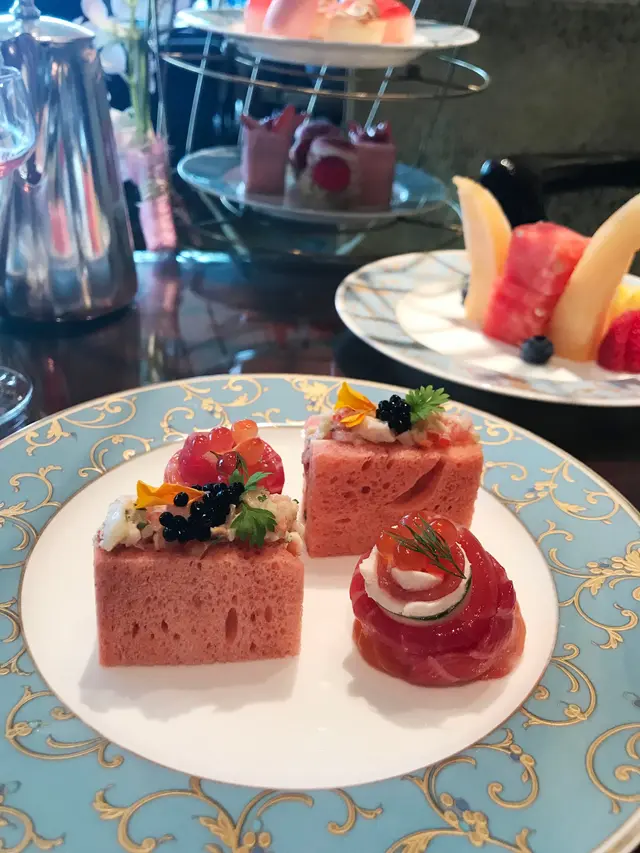 龍蝦沙律紅菜頭三文治