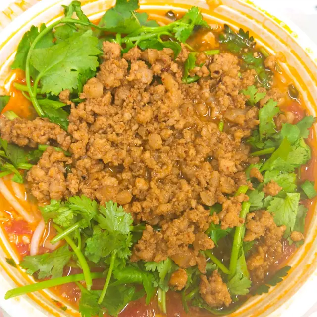 蕃茄米線加辣豬肉燥加芫茜