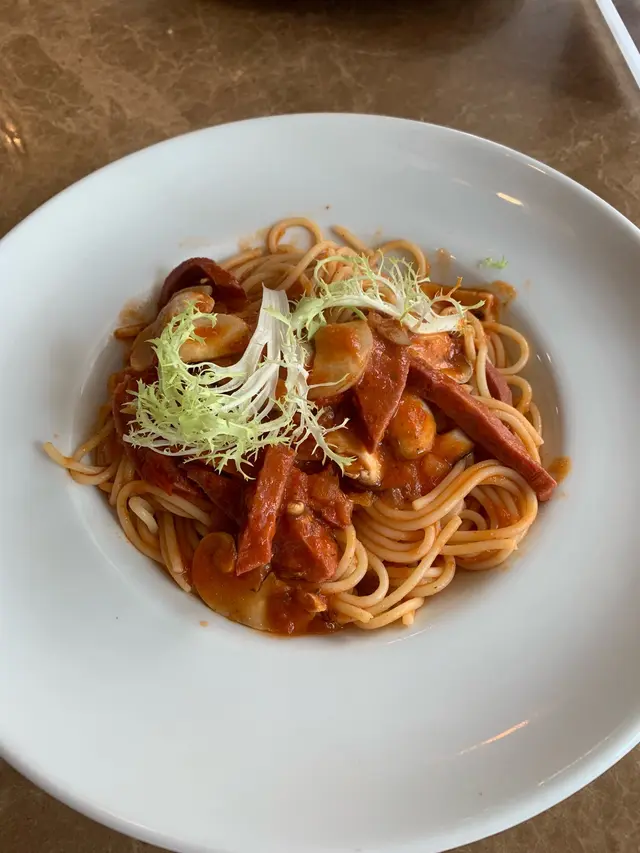 蕃茄咸牛脷意粉