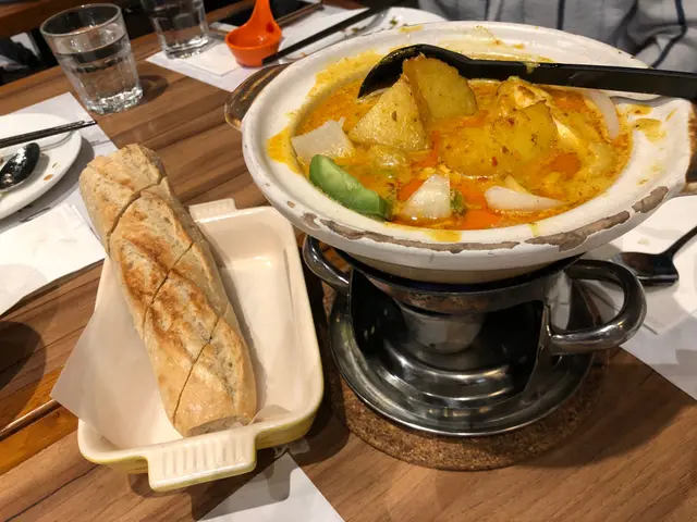 咖喱鮮雞鍋配法包