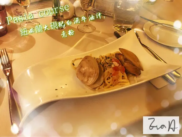 大硯多汁，意粉醬汁微鹹，加了牛油很香