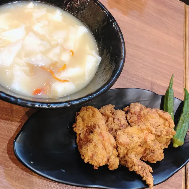 炸雞花膠雞湯粉皮