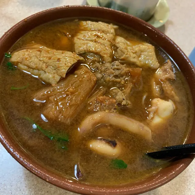 牛筋,  墨魚頭,  魚肉春卷