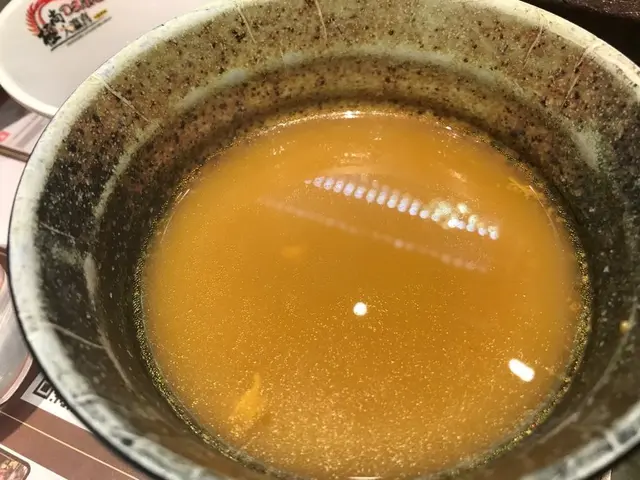 自助區--蟲草花膠魚翅雞腳湯