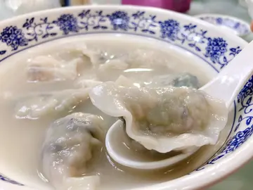 鲜肉白菜香菇饺+鲜肉椰菜云耳饺