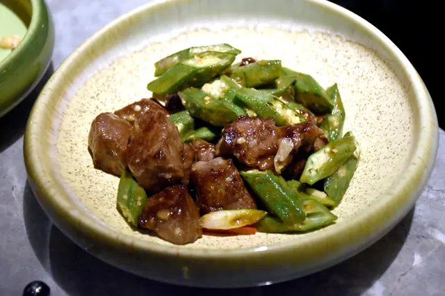 秋葵芥茉炒牛柳粒