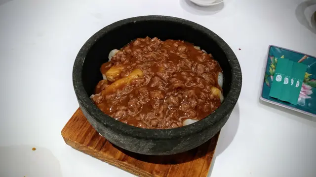 沙爹牛肉炒腸粉