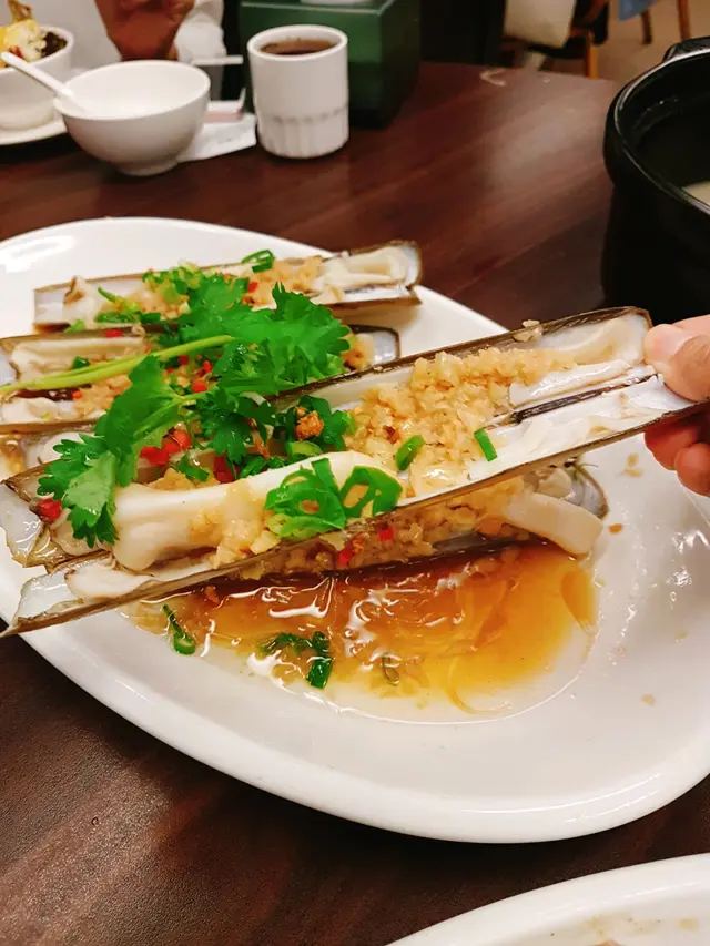 蒜蓉粉絲蒸蟶子皇