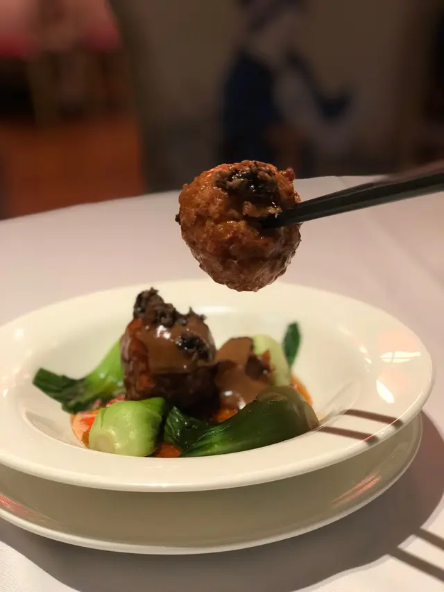松露醬獅子頭