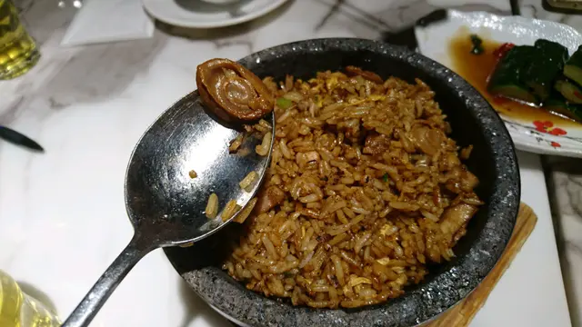 石窩鮑魚雞粒炒飯