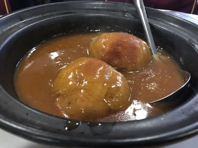 鮑汁柚皮鵝掌煲