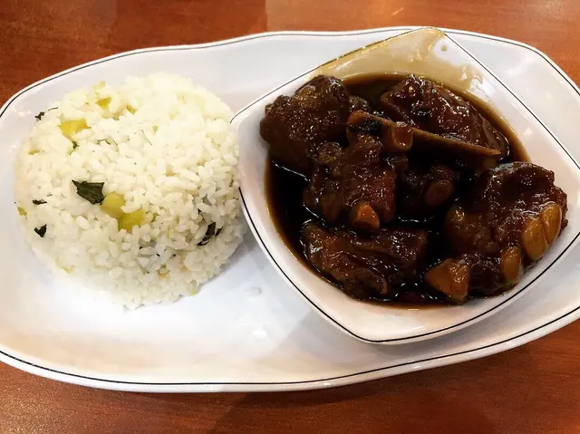 糖醋排骨菜飯