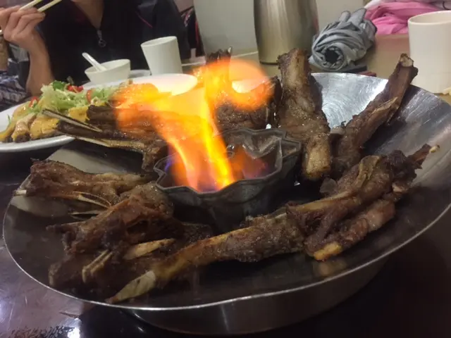 回彊熱石火焰羊鞍