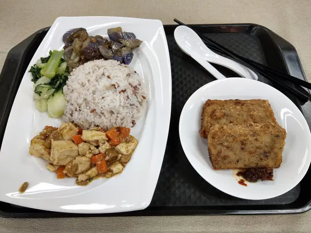 午市套餐 + 輕食
