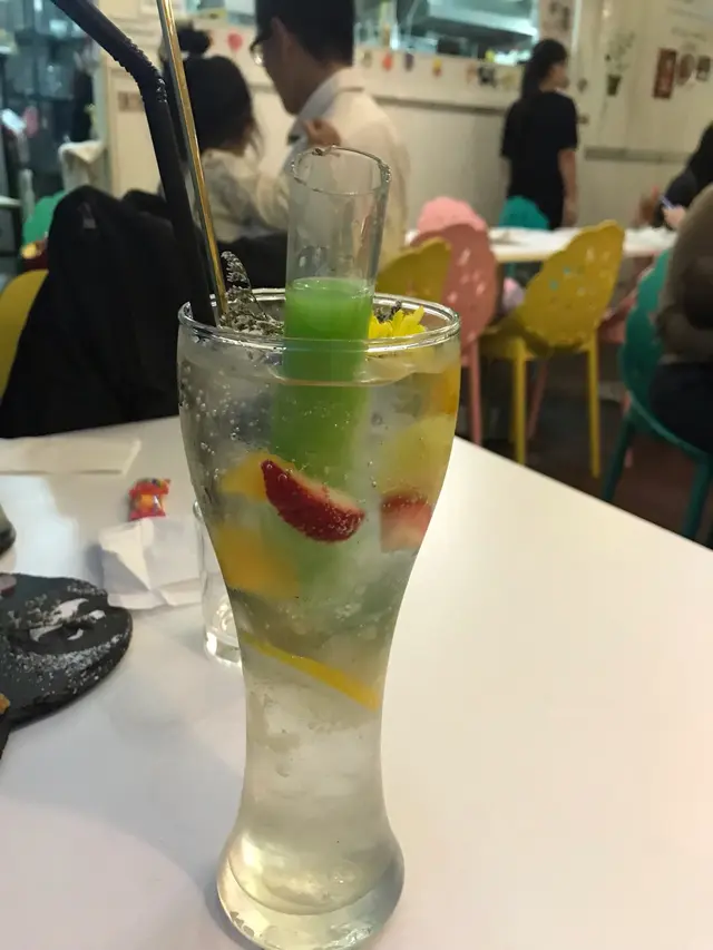 青蘋果荔枝乳酸特調