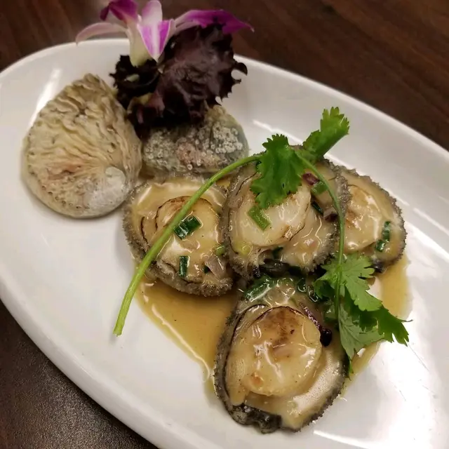 白胡椒爆炒南非鮑魚